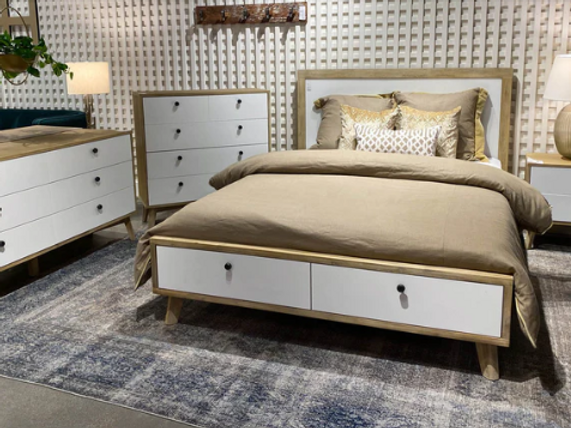 Ava Queen or King Bed