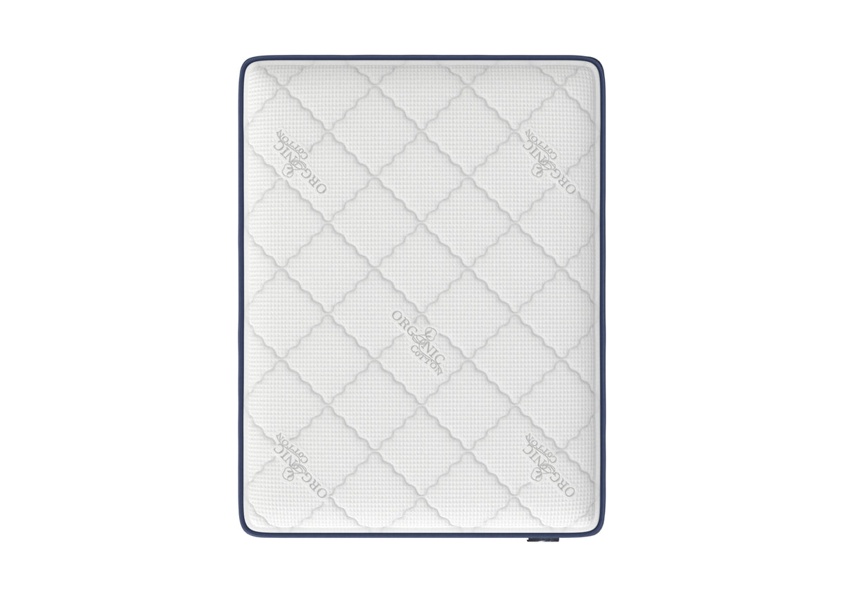 White quilted organic cotton sleeping surface of the Siesta mattress